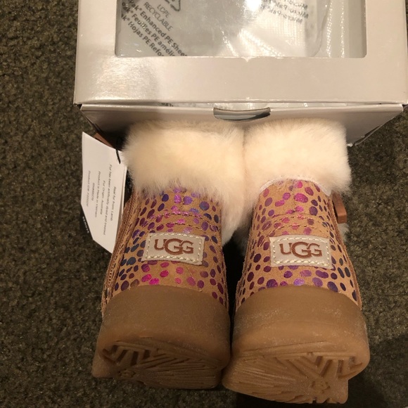 BNIB UGG baby toddler metallic rainbow spots pink boots size 0/1 (0-6m) - Picture 4 of 12